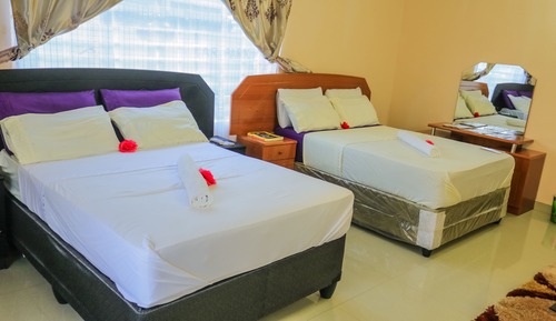 Deluxe Double or Twin Room (Self-catering)