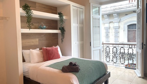 Deluxe Studio Suite (Is in 106 Calle Fortaleza Apt 2 San Juan PR 00901)