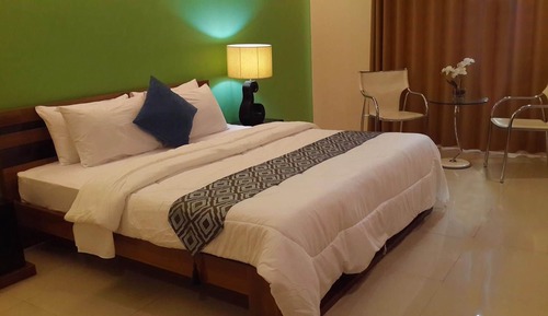 Executive Room