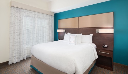 Suite, 1 Bedroom (Mobility Accessible, Roll-in Shower)