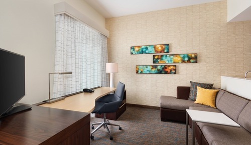 Studio, 1 King Bed (Hearing Accessible)