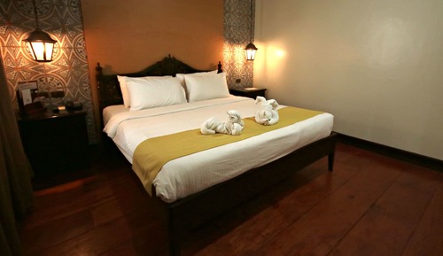 Plaza Suite