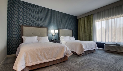 Room, 2 Queen Beds, Accessible, Bathtub (Mobility & Hearing)