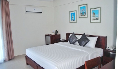 Junior Suite, 1 King Bed, Non Smoking, Beach View