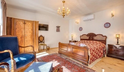 Luxury Double Room (Kaftan)