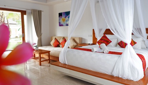 Deluxe Double Room, 1 King Bed, Pool View, Poolside