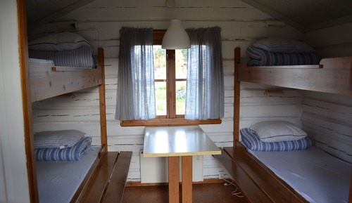 Basic Cabin (Camping)