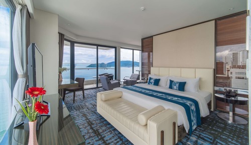 Queen Ann Suite Super King