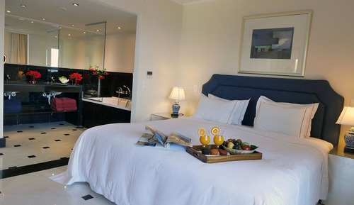 Exclusive Three-Bedroom Maisonette Individual Pool