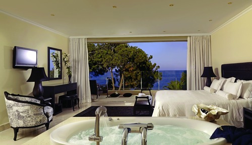 Exclusive Seafront One-Bedroom Maisonette Individual Pool