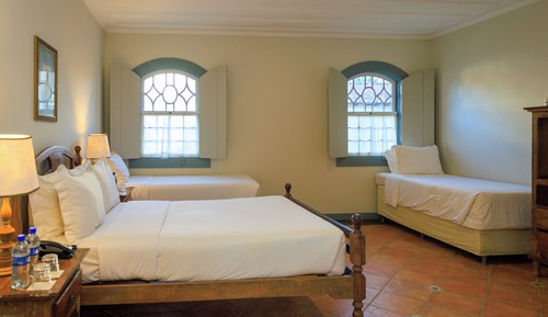 Casario Standard Quádruplo Cama Casal + Camas Solteiro