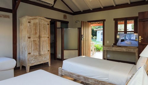 Chalé Frente Jardim Sêxtuplo Cama Casal + Camas Solteiro 21