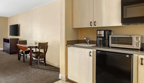 Studio, 1 Queen Bed, Hearing Accessible