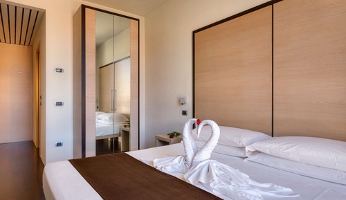 Standard Room, 1 Queen Bed, Non Smoking (Twin bed on request)