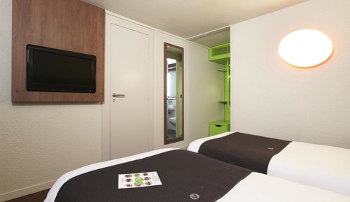Next Generation, Room, 2 Twin Beds