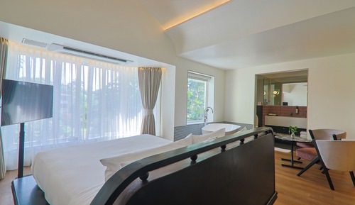 Treepie - Superior Room with Balcony