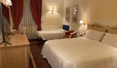Triple Room