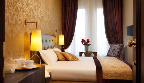 Deluxe Double or Twin Room