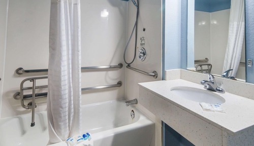 Room, 2 Queen Beds, Accessible, Smoking