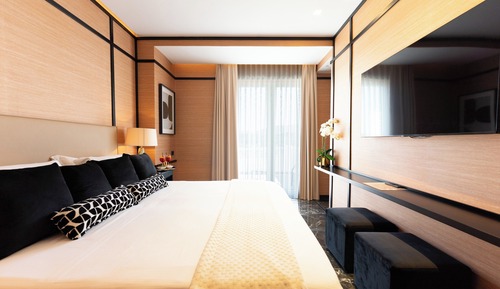 Executive Studio Suite