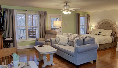 Romantic Cottage, 1 King Bed with Sofa bed, Non Smoking, Jetted Tub
