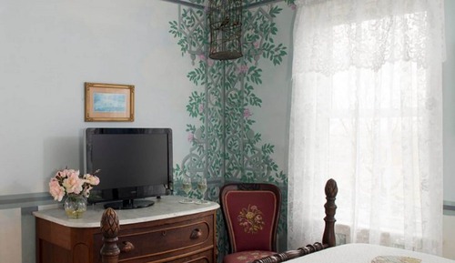 Room, Private Bathroom (Serendipity)