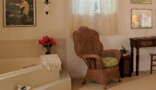 Room, Private Bathroom (In Our Time)