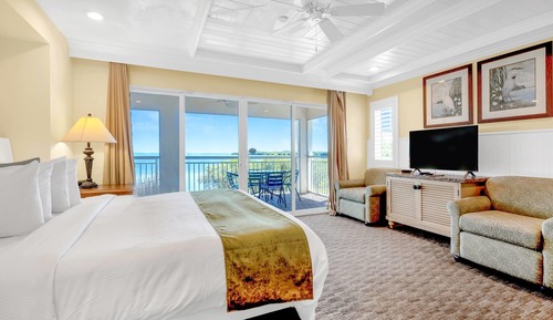 Studio, 1 King Bed, Non Smoking, Ocean View (Balcony)
