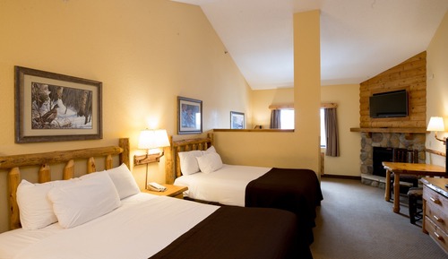 Family Fireplace Suite - Waterpark Included