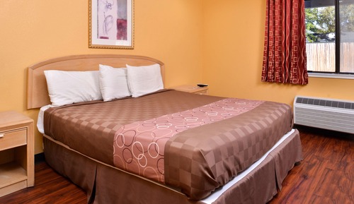 Suite, 1 King Bed, Non Smoking