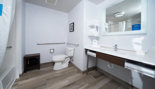 Room, 2 Queen Beds, Accessible, Non Smoking