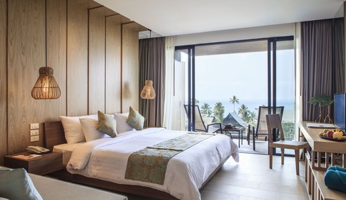 Ocean View Jacuzzi Deluxe - Hillside