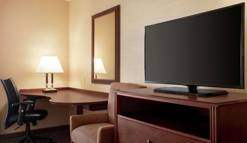 Suite, 1 King Bed, Accessible, Non Smoking