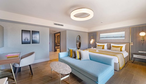 Premium Suite