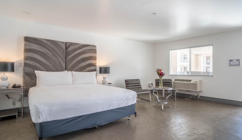 Comfort Room, 1 King Bed, Accessible