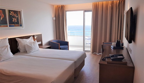 Superior Twin Room, Sea View (Rocamar)
