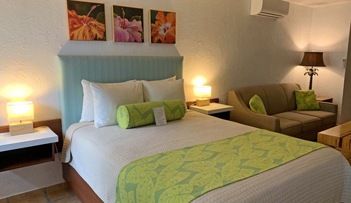 Studio, 2 Queen Beds, Kitchen