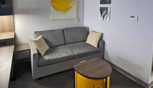 Suite, 1 King Bed with Sofa bed, Non Smoking