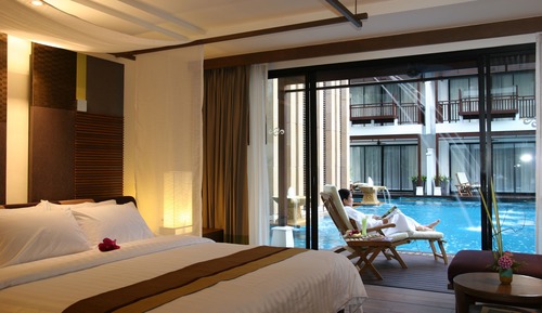 Deluxe Room, 1 Double or 2 Twin Beds, Pool Access, Pool View