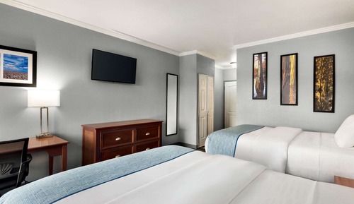Room, 2 Queen Beds, Non Smoking