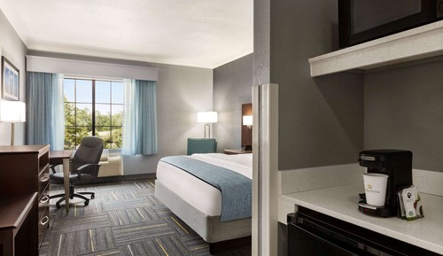 Studio Suite, 1 King Bed, Non Smoking