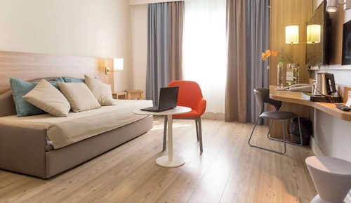 Family Room, Multiple Beds