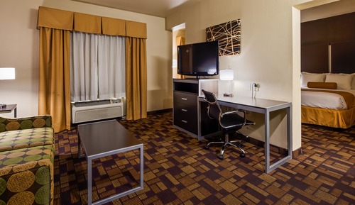 Suite, 2 Queen Beds, Non Smoking, Microwave (with Sofabed)