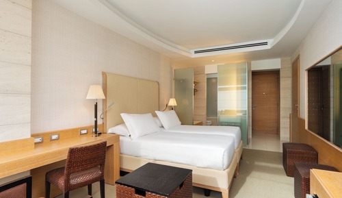 Superior Triple Twin Bed