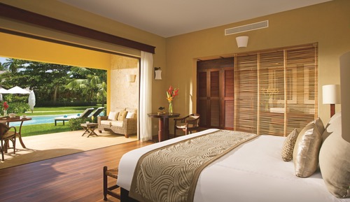 Romantic Junior Suite Agua Swim Up King