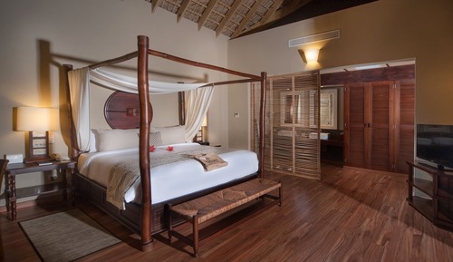Romantic Junior Suite Garden View King