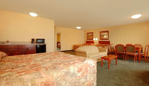Standard Room, 1 King Bed, Non Smoking