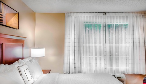 Studio, 1 King Bed (Mobility/Hearing Accessible, Tub)