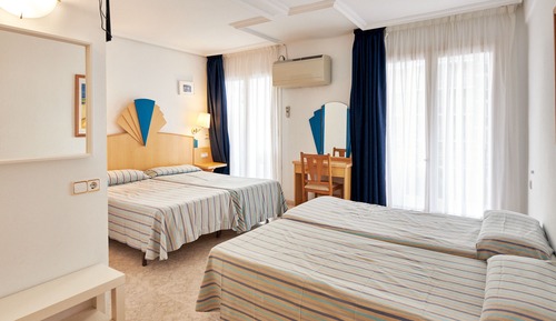 Family Quadruple Room, Sea View