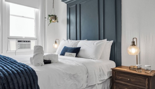 Two Room Double Queen - Suite 9